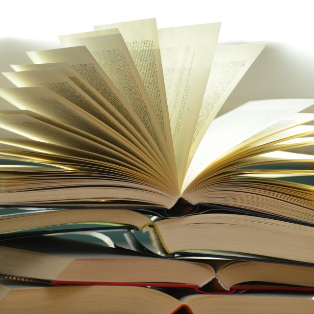 blur-books-close-up-159866